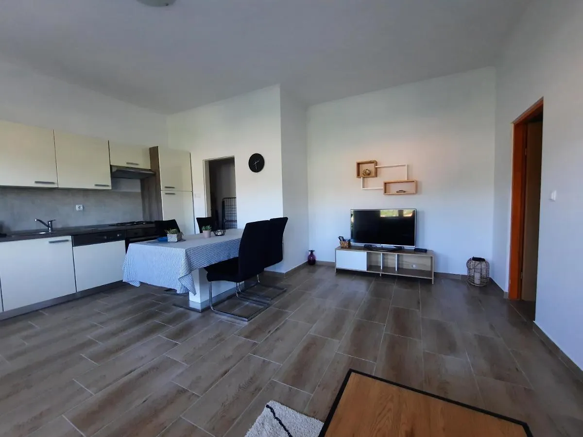 Marovito Apartment Supetarska Draga 0*,  Croatia